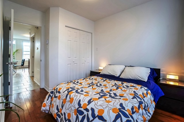 Ville-Emard and Cote-St-Paul  2 b. $80/day. Apartment for rent in Ville-Emard and Cote-St-Paul