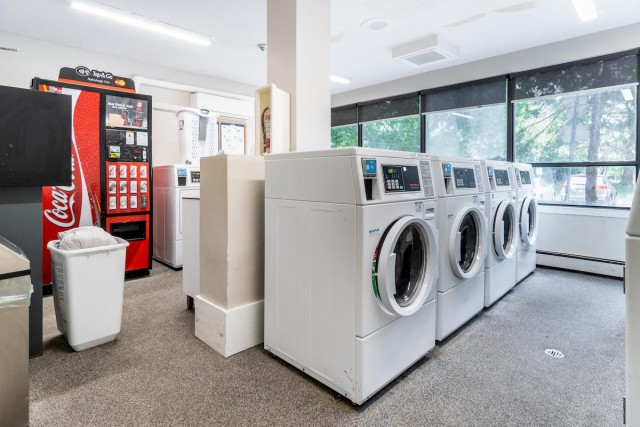 London Apartment Studio $1,505/month. Apartment for rent in London