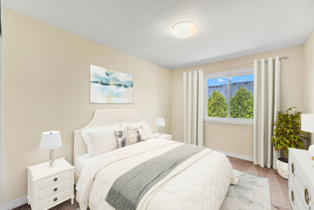 London Apartment 4+ b. $2,925/month. Apartment for rent in London