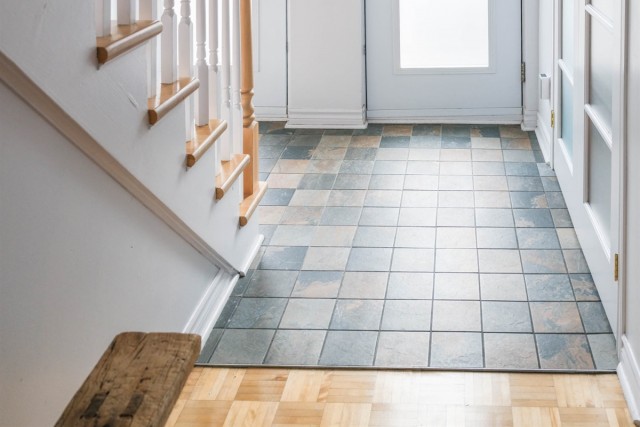 Quartier latin and south-central  3 b. $100/day. Apartment for rent in Quartier latin and south-central