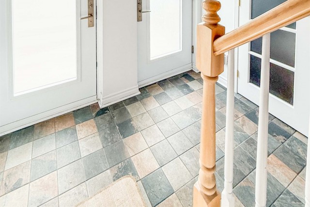 Quartier latin and south-central  3 b. $100/day. Apartment for rent in Quartier latin and south-central