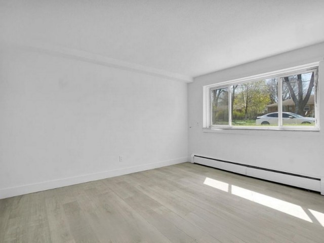 Appartement 3 1/2 London 1 050 $/mois. Appartement à louer London