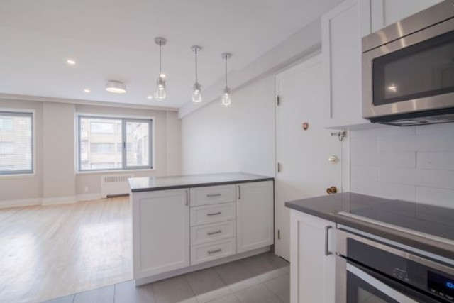 Downtown - Montreal Apartment 1 b. $1,995/month. Apartment for rent in Downtown - Montreal