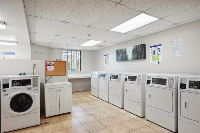 Appartement 4 1/2 London 1 855 $/mois. Appartement à louer London