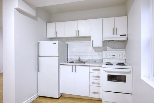 Plateau Mont-Royal Apartment Studio $1,195/month. Apartment for rent in Plateau Mont-Royal