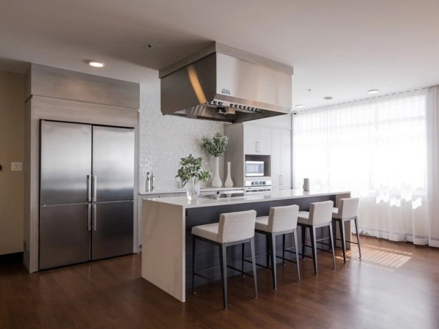 Saint-Lambert Apartment 1-2 b. $1,775/month. Apartment for rent in Saint-Lambert