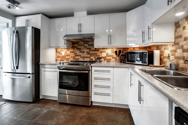  6 1/2 Ville-&Eacute;mard et Côte-Saint-Paul 110 $/jour. Appartement à louer Ville-&Eacute;mard et Côte-Saint-Paul