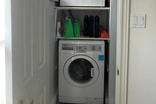 Quartier latin and south-central  2 b. $90/day. Apartment for rent in Quartier latin and south-central