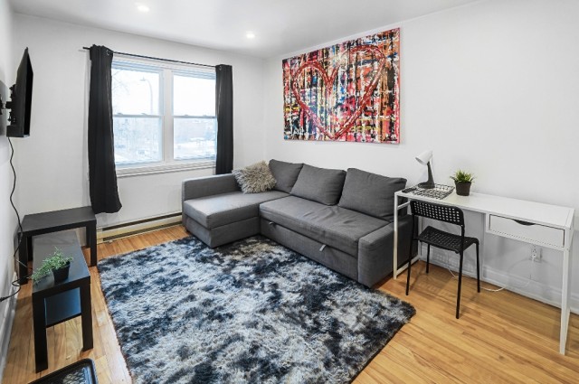 Hochelaga-Maisonneuve  1 b. $54/day. Apartment for rent in Hochelaga-Maisonneuve