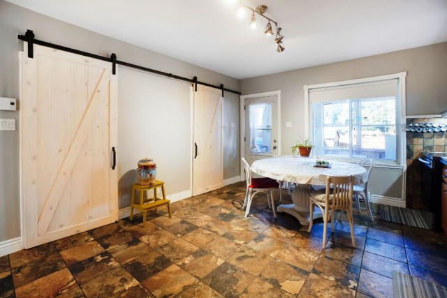 Lachine  3 b. $70/day. Apartment for rent in Lachine