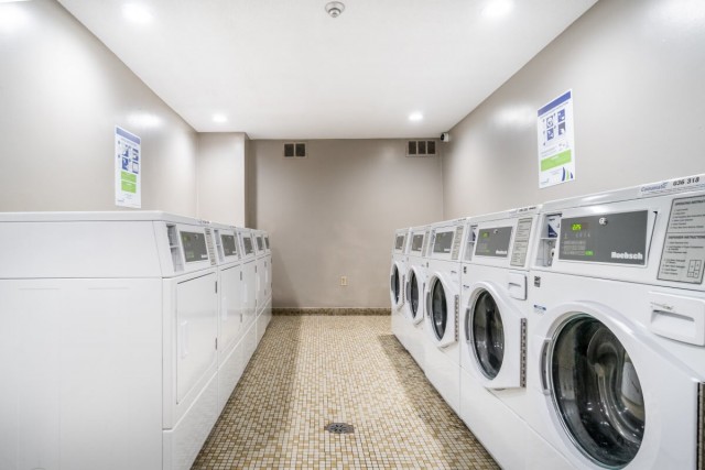 Appartement 4 1/2 London 1 550 $/mois. Appartement à louer London