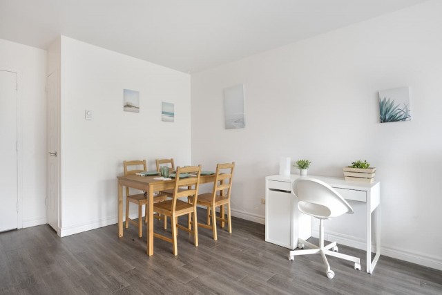 Plateau Mont-Royal Apartment 1 b. $1,455/month. Apartment for rent in Plateau Mont-Royal