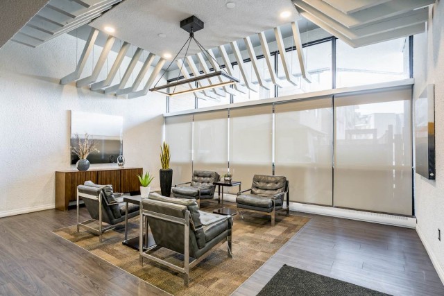 Hamilton Apartment 2 b. $2,325/month. Apartment for rent in Hamilton