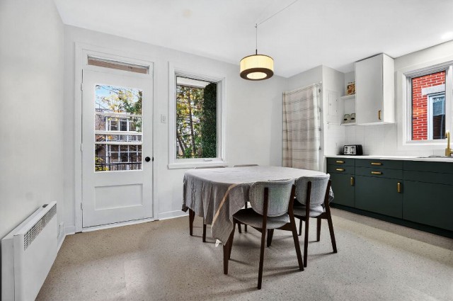 Quartier latin and south-central  3 b. $85/day. Apartment for rent in Quartier latin and south-central