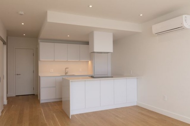 Cote-des-Neiges Apartment 1 b. $1,795/month. Apartment for rent in Cote-des-Neiges