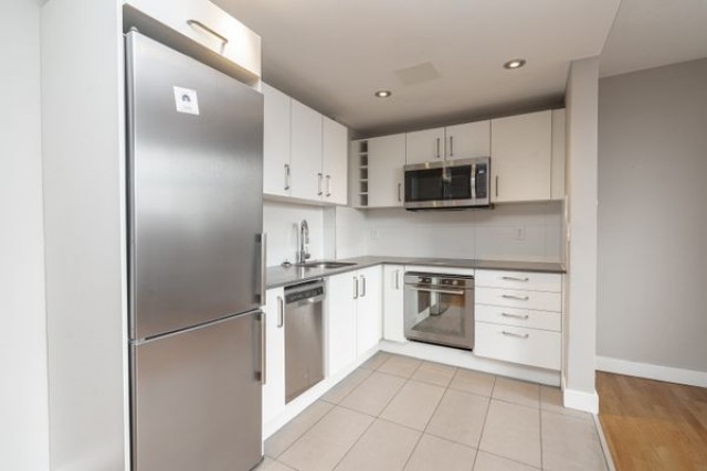 Downtown - Montreal Apartment 1 b. $1,650/month. Apartment for rent in Downtown - Montreal