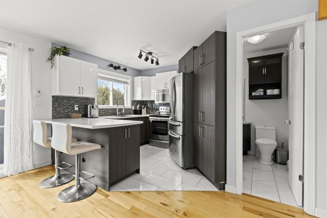 Cote-des-Neiges  2 b. $114/day. Apartment for rent in Cote-des-Neiges