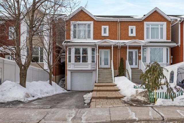 Cote-des-Neiges  2 b. $114/day. Apartment for rent in Cote-des-Neiges