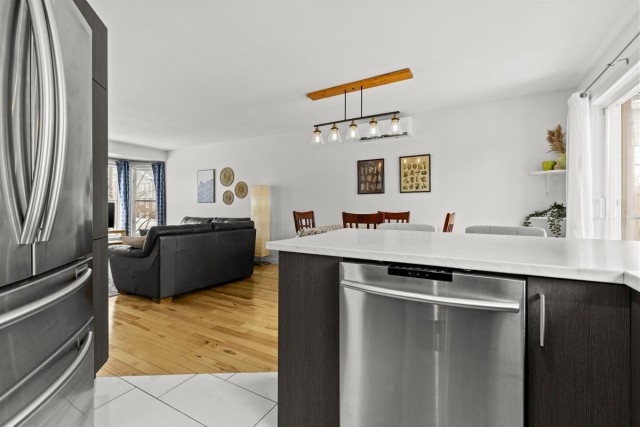 Cote-des-Neiges  2 b. $114/day. Apartment for rent in Cote-des-Neiges