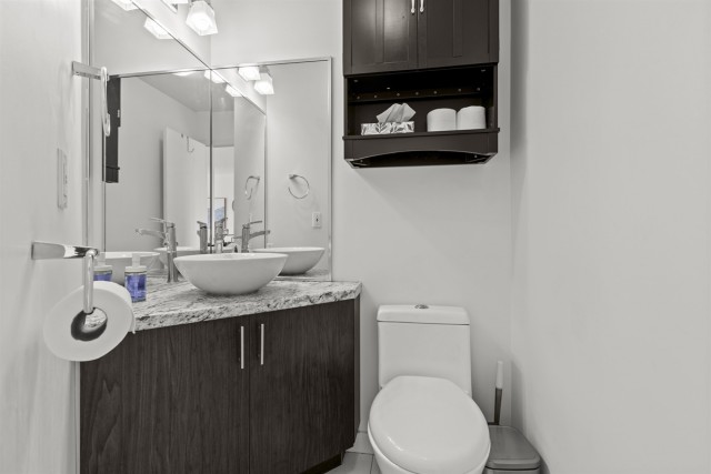 Cote-des-Neiges  2 b. $114/day. Apartment for rent in Cote-des-Neiges