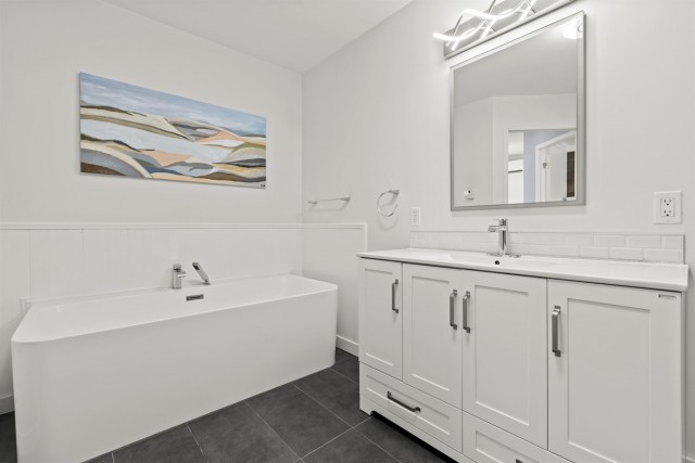 Cote-des-Neiges  2 b. $114/day. Apartment for rent in Cote-des-Neiges