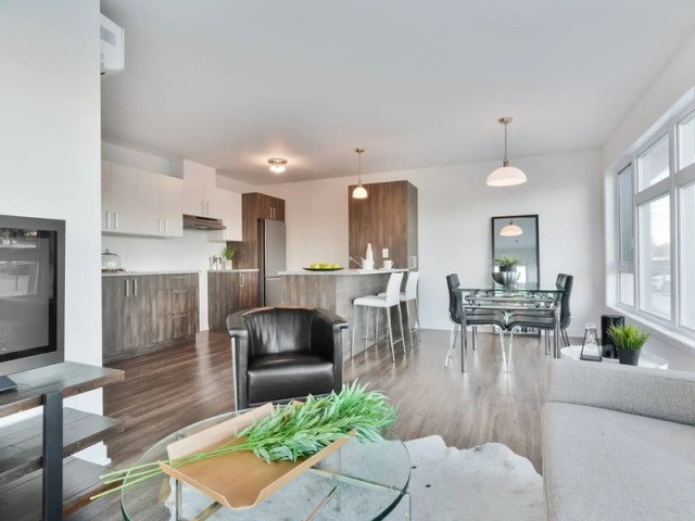 Appartement 2 1/2 Saint-Hubert 1 575 $/mois. Appartement à louer Saint-Hubert