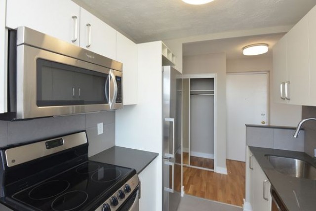 Cote-des-Neiges Apartment 1 b. $1,850/month. Apartment for rent in Cote-des-Neiges
