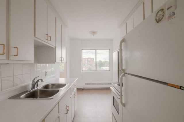 Outremont Apartment 2 b. $1,795/month. Apartment for rent in Outremont