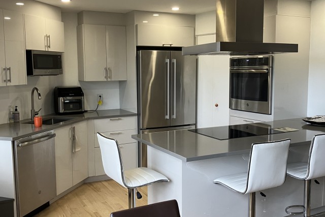 Cote-des-Neiges  2 b. $80/day. Apartment for rent in Cote-des-Neiges
