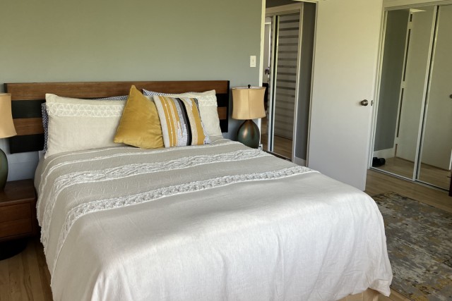Cote-des-Neiges  2 b. $80/day. Apartment for rent in Cote-des-Neiges