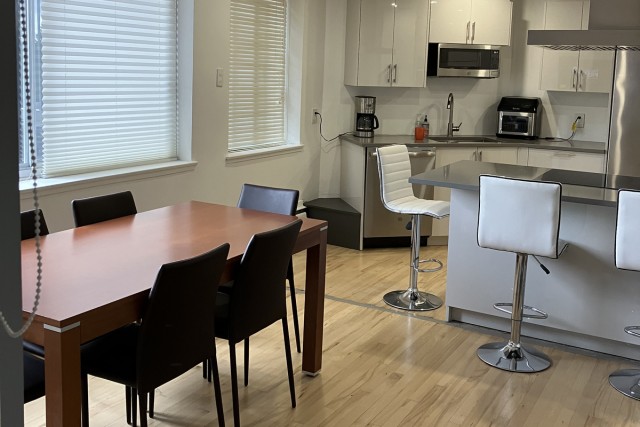 Cote-des-Neiges  2 b. $80/day. Apartment for rent in Cote-des-Neiges