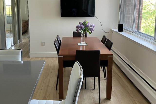  4 1/2 Côte-des-Neiges 80 $/jour. Appartement à louer Côte-des-Neiges