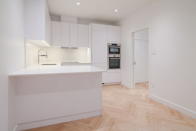 Outremont Apartment Studio $1,395/month. Apartment for rent in Outremont