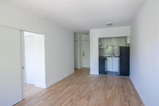 Saint-Lambert Apartment 1 b. $1,150/month. Apartment for rent in Saint-Lambert