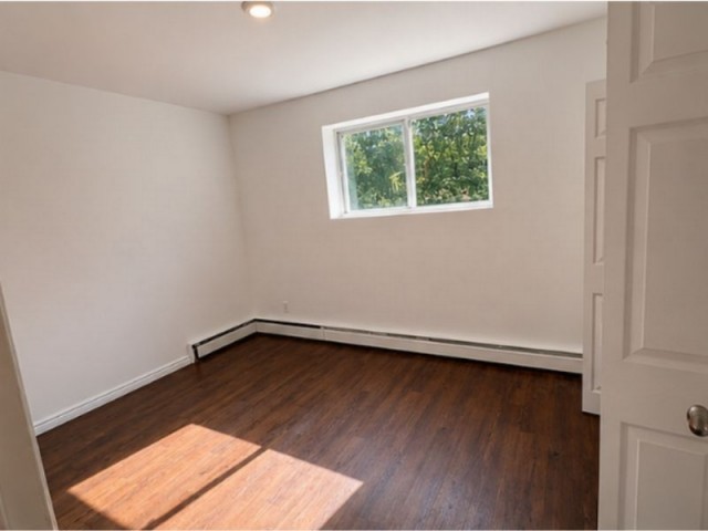 Appartement 4 1/2 London 1 525 $/mois. Appartement à louer London