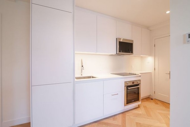 Outremont Apartment 1 b. $1,695/month. Apartment for rent in Outremont