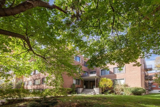 Cote-des-Neiges Apartment 1 b. $1,295/month. Apartment for rent in Cote-des-Neiges