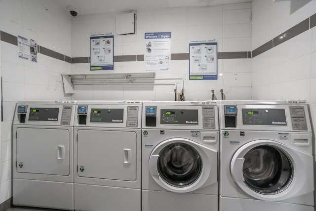 Appartement 2 1/2 London 1 455 $/mois. Appartement à louer London