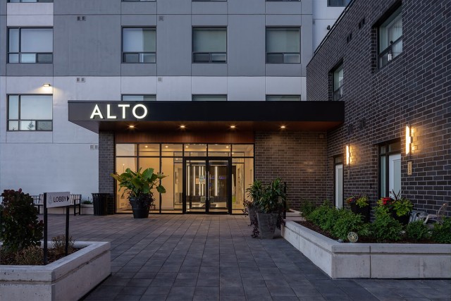 London Apartment 1-2 b. $2,180/month. Apartment for rent in London