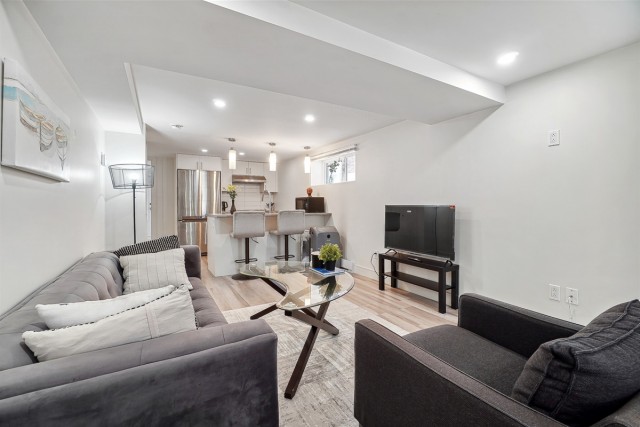  2 1/2 Côte-des-Neiges 58 $/jour. Appartement à louer Côte-des-Neiges