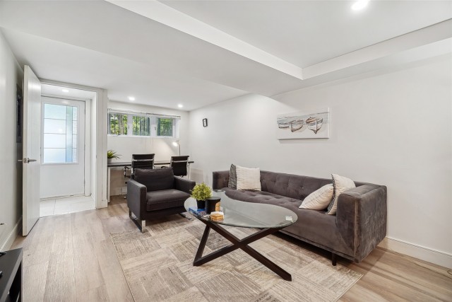  2 1/2 Côte-des-Neiges 58 $/jour. Appartement à louer Côte-des-Neiges