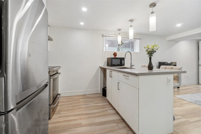  2 1/2 Côte-des-Neiges 58 $/jour. Appartement à louer Côte-des-Neiges