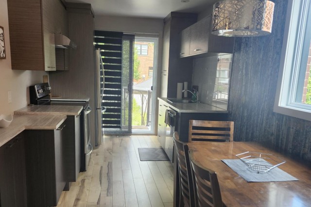 Brossard  2 b. $84/day. Apartment for rent in Brossard