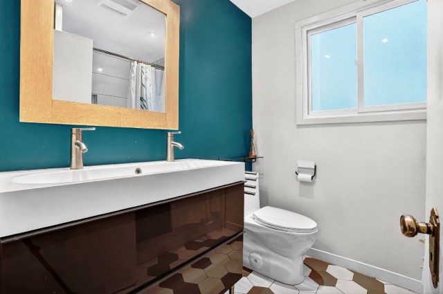 Cote-des-Neiges  2 b. $72/day. Apartment for rent in Cote-des-Neiges