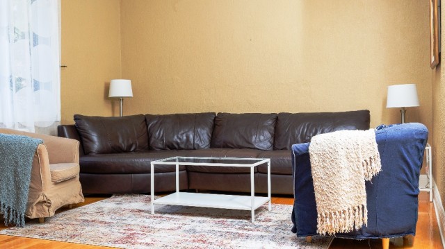 Cote-des-Neiges  2 b. $85/day. Apartment for rent in Cote-des-Neiges