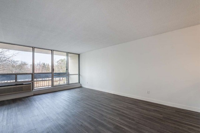 Appartement 3 1/2 Mississauga 2 250 $/mois. Appartement à louer Mississauga