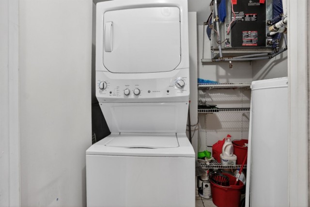 Downtown - Montreal  1 b. $78/day. Apartment for rent in Downtown - Montreal