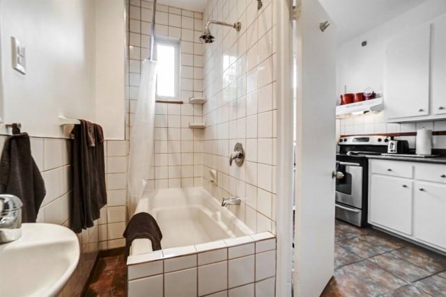 Plateau Mont-Royal  1 b. $64/day. Apartment for rent in Plateau Mont-Royal