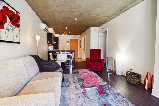 Quartier latin and south-central  1 b. $78/day. Apartment for rent in Quartier latin and south-central
