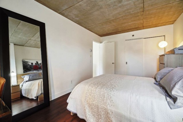 Quartier latin and south-central  1 b. $78/day. Apartment for rent in Quartier latin and south-central